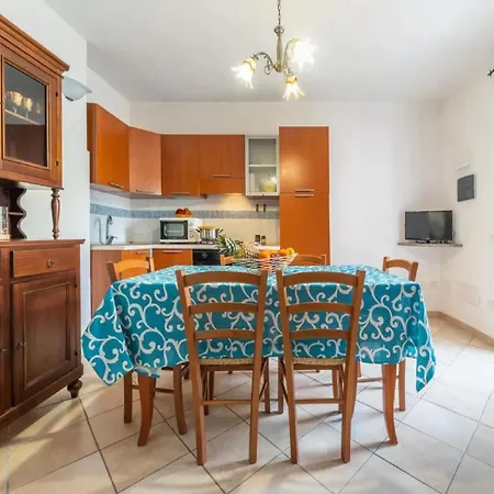 Holiday Home In San Teodoro Near La Cinta Beach Ferienhaus