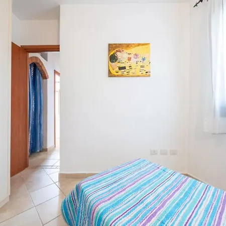 Holiday Home In San Teodoro Near La Cinta Beach Casa vacanze *