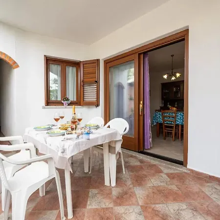 Holiday Home In San Teodoro Near La Cinta Beach * Tanaunella